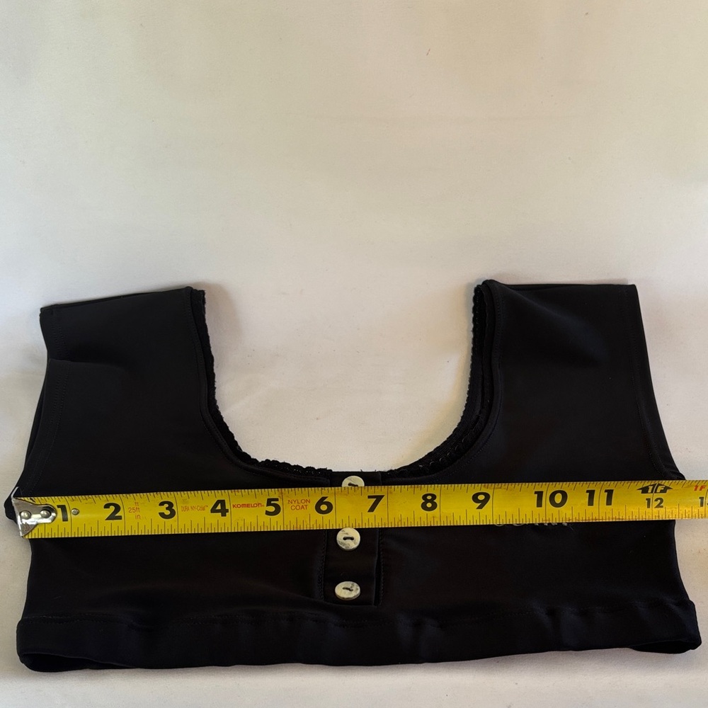 VINTAGE 1980โs BRAZILIAN BRAND โJUMPโ BLACK CROP TOP & SHORTS SET SIZE 8 - Picture 11 of 16